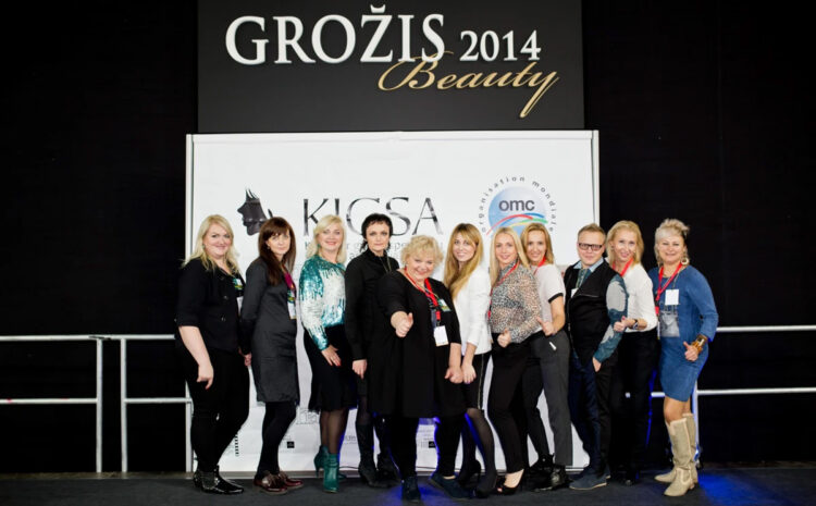  KLAIPĖDOJE STARTAVO „VIII-ASIS ATVIRAS KIRPĖJŲ IR GROŽIO SPECIALISTŲ ČEMPIONATAS VAKARŲ LIETUVOJE“