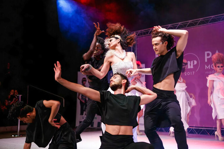 MOTERS PASAULIS 2017